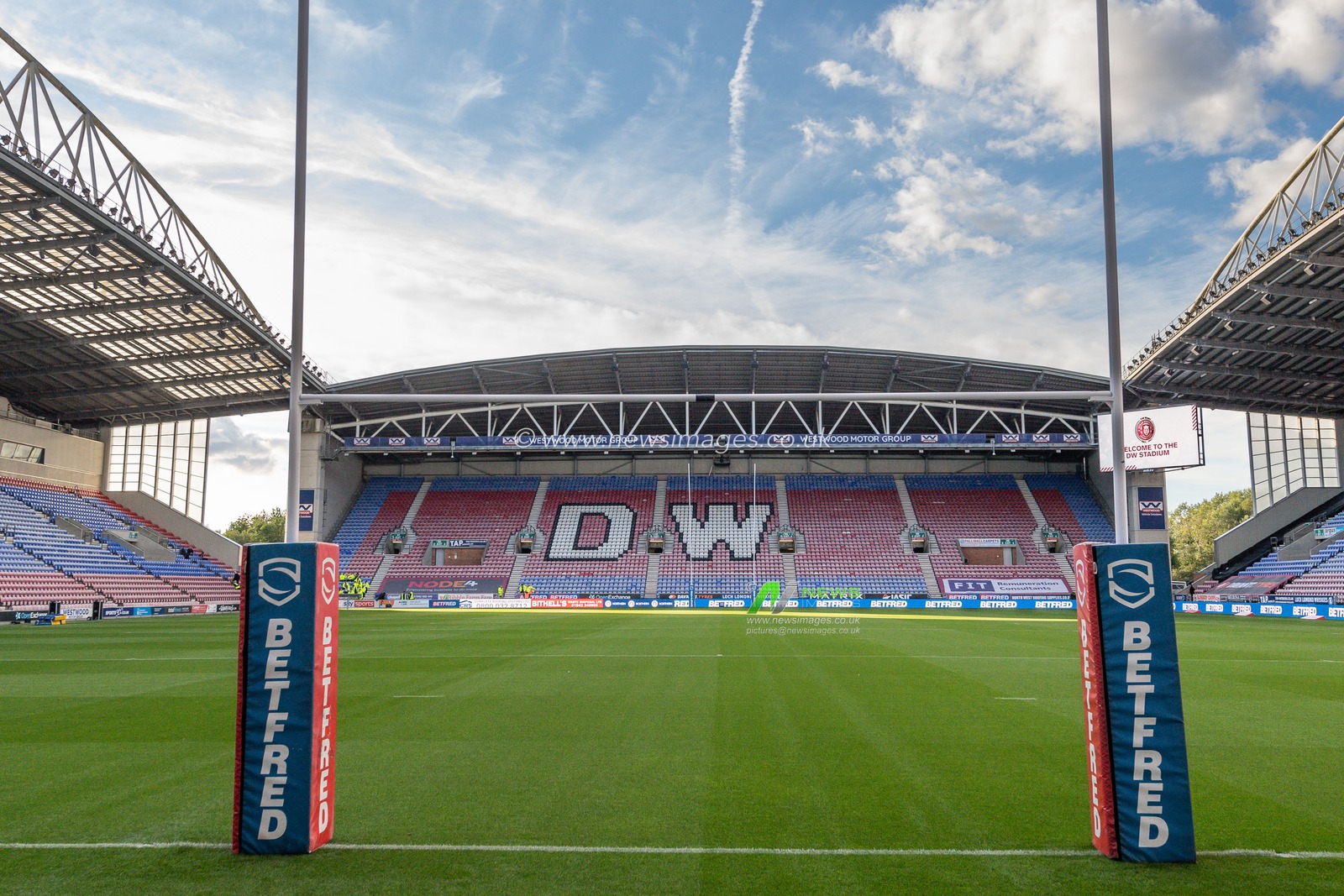 General view of the DW Stadium, Home of Wigan Warriors ahead of the Betfred Super League match Wigan Warriors vs Leeds Rhinos at DW Stadium, Wigan, United Kingdom, 16th September 2022

(Photo by Craig Thomas/News Images)