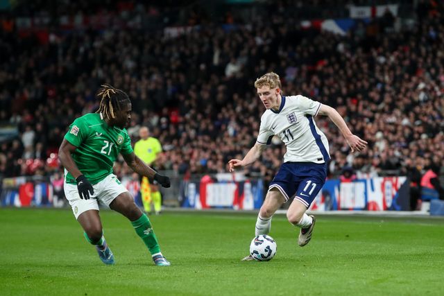 Anthony Gordon of England breaks with the ball tracked by Festy Ebosele of Republic of Ireland during the UEFA Nations League, League B - Group 2 match England vs Republic of Ireland at Wembley Stadium, London, United Kingdom, 17th November 2024

(Photo by Gareth Evans/News Images)