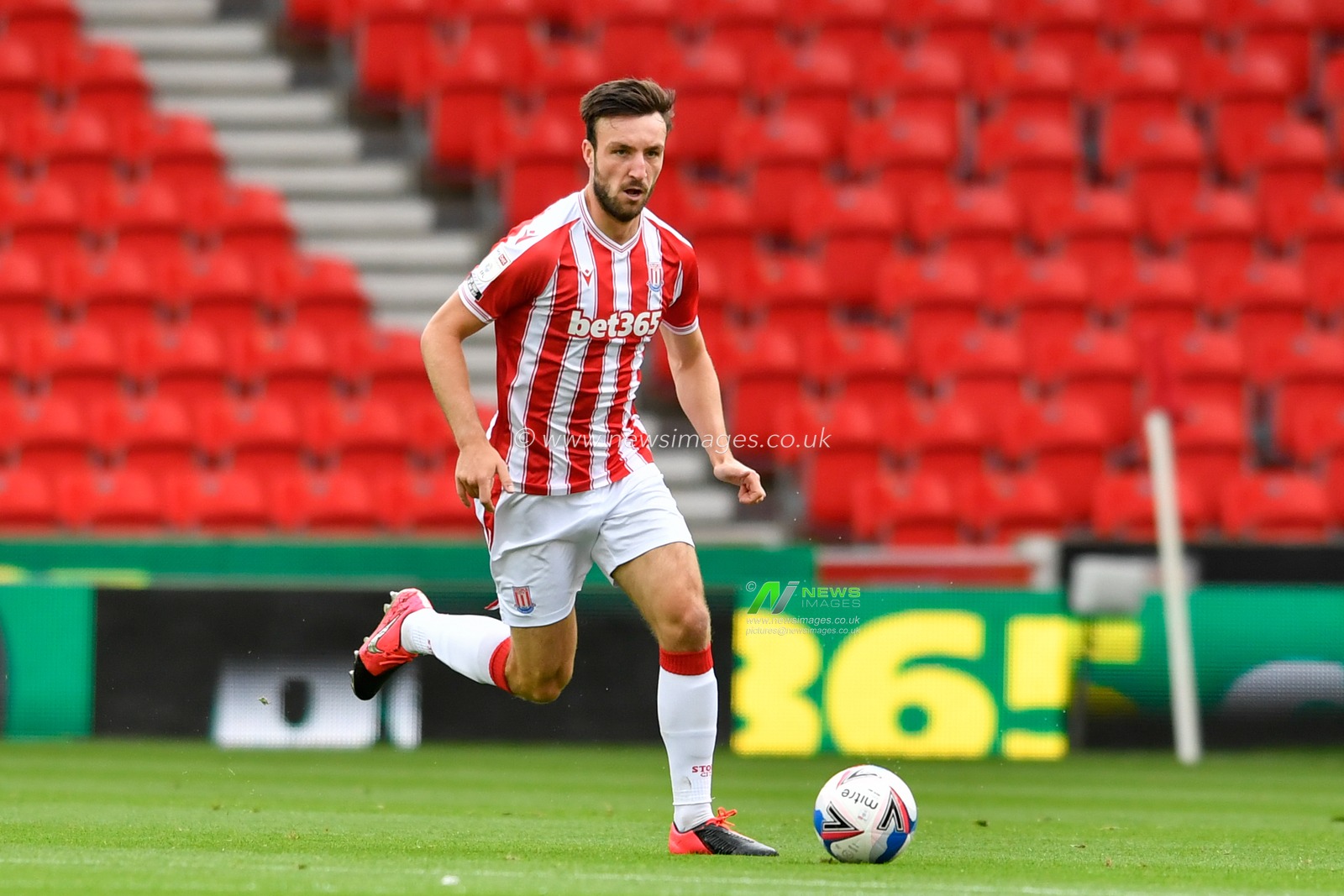 Morgan Fox (3) of Stoke City runs forward with the ball