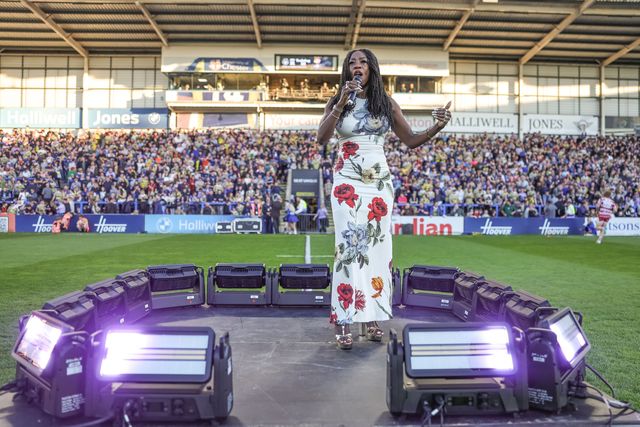 Heather Small sings sings during the Betfred Super League round 9 match Warrington Wolves vs Wigan Warriors at The Halliwell Jones Stadium, Warrington, United Kingdom on 24 April 2026

(Photo by Mark Cosgrove/News Images)