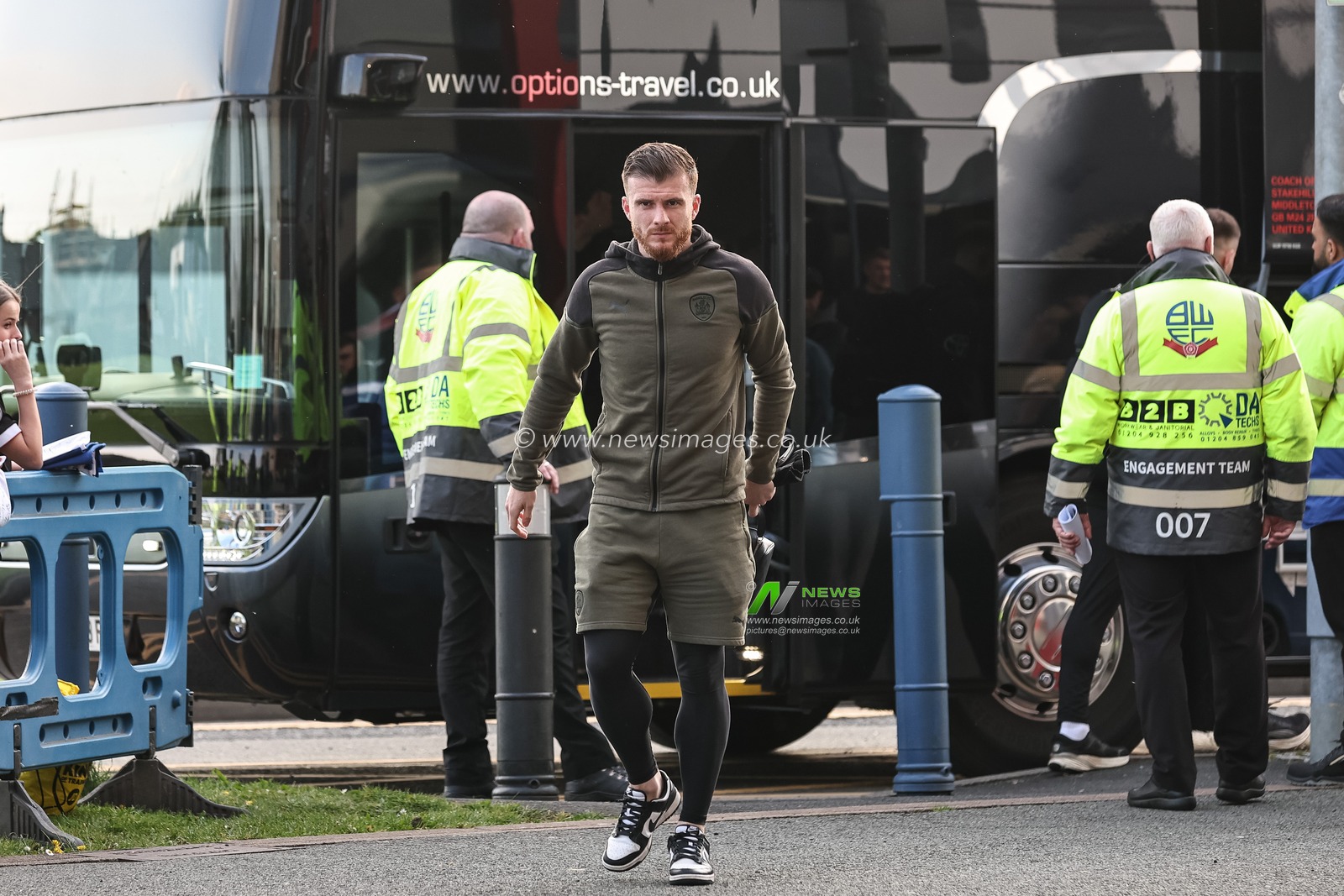 Nicky Cadden of Barnsley during the Sky Bet League 1 Play-offs Semi-final second leg match Bolton Wanderers vs Barnsley at Toughsheet Community Stadium, Bolton, United Kingdom, 7th May 2024

(Photo by Mark Cosgrove/News Images)