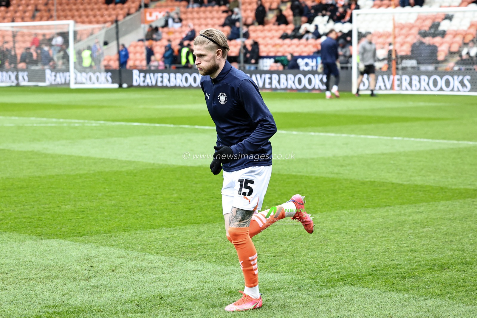 Hayden Coulson of Blackpool in the pregame warmup session during the Sky Bet League 1 match Blackpool vs Bolton Wanderers at Bloomfield Road, Blackpool, United Kingdom, 29th March 2025

(Photo by Mark Cosgrove/News Images)