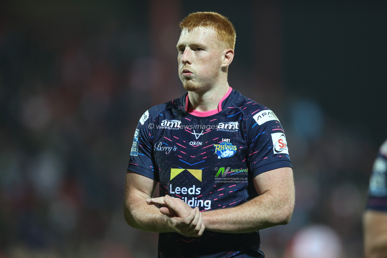 Luis Roberts of Leeds Rhinos applauds the away fans at the end of the game during the Betfred Super League Round 27 match Hull KR vs Leeds Rhinos at Sewell Group Craven Park, Kingston upon Hull, United Kingdom, 20th September 2024

(Photo by Alfie Cosgrove/News Images)