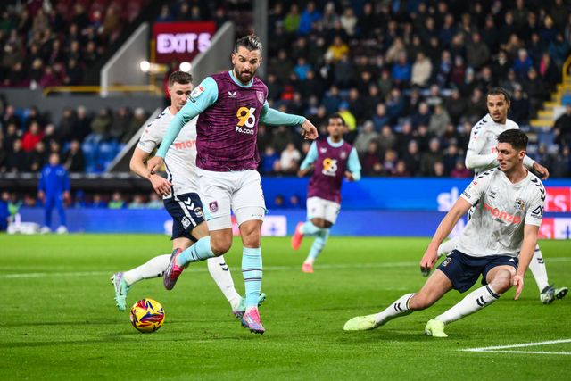 Jay Rodriguez of Burnley back heels the ball during the Sky Bet Championship match Burnley vs Coventry City at Turf Moor, Burnley, United Kingdom, 26th November 2024

(Photo by Craig Thomas/News Images)