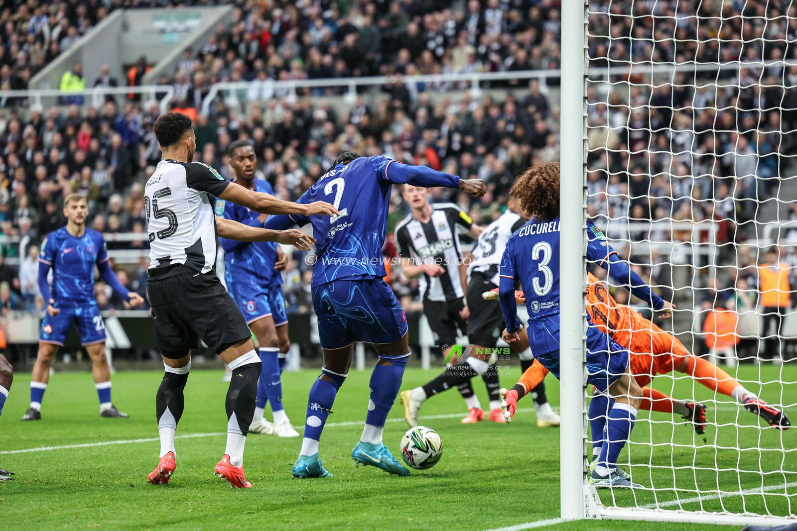 Axel Disasi of Chelsea scores an own goal to make it 2-0 during the Carabao Cup Last 16 match Newcastle United vs Chelsea at St. James's Park, Newcastle, United Kingdom, 30th October 2024

(Photo by Mark Cosgrove/News Images)