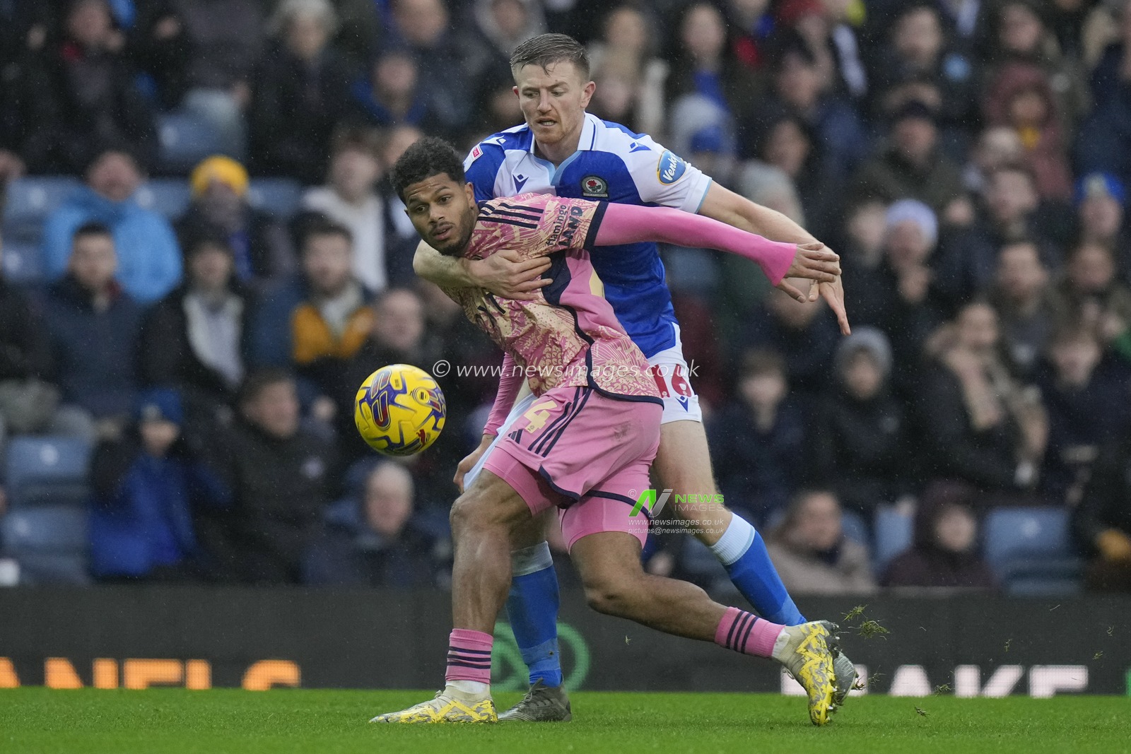 Scott Wharton #16 of Blackburn Rovers competes for the ball with Georgina Rutter #24 of Leeds United during the Sky Bet Championship match Blackburn Rovers vs Leeds United at Ewood Park, Blackburn, United Kingdom, 9th December 2023

(Photo by Steve Flynn/News Images)