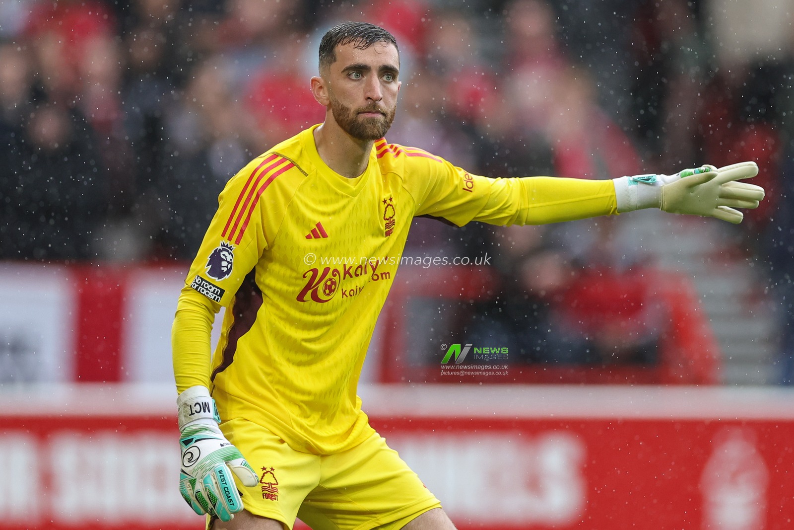 Matt Turner #1 of Nottingham Forest during the Premier League match Nottingham Forest vs Brentford at City Ground, Nottingham, United Kingdom, 1st October 2023

(Photo by Mark Cosgrove/News Images)