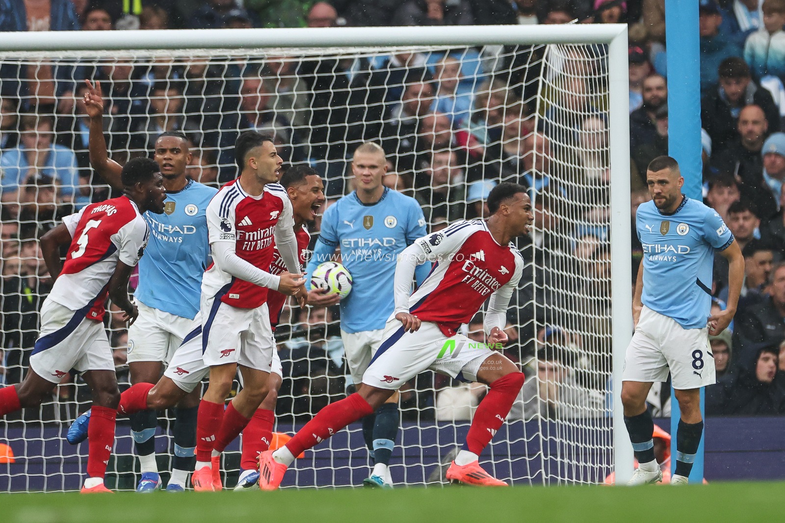 Gabriel of Arsenal celebrates his goal to make it 1-2 during the Premier League match Manchester City vs Arsenal at Etihad Stadium, Manchester, United Kingdom, 22nd September 2024

(Photo by Mark Cosgrove/News Images)