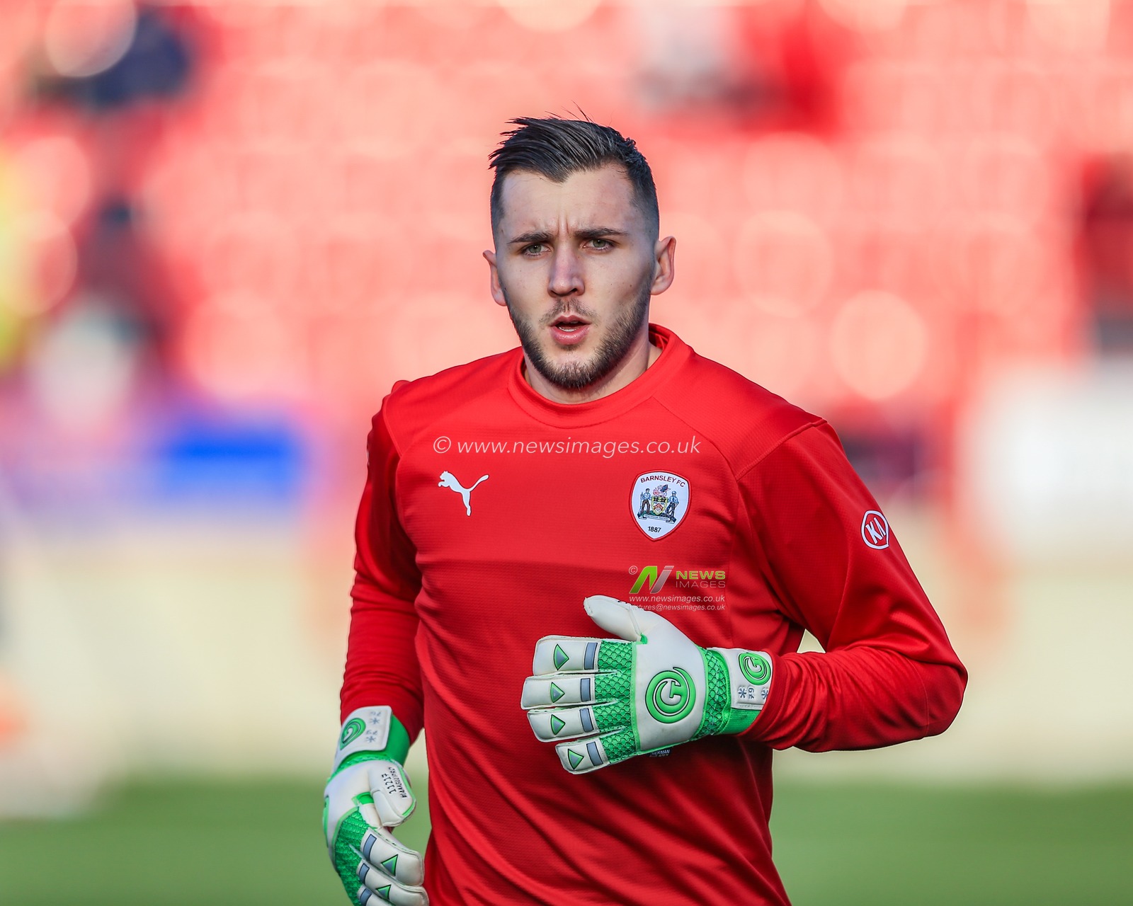 17th November 2018, Crown Ground, Accrington, England; Sky Bet League One, Accrington Stanley v Barnsley ; Jordan Smith Barnsley's new emergency loan signing from Nottingham Forest


Credit: Mark Cosgrove/News Images

English Football League images are subject to DataCo Licence