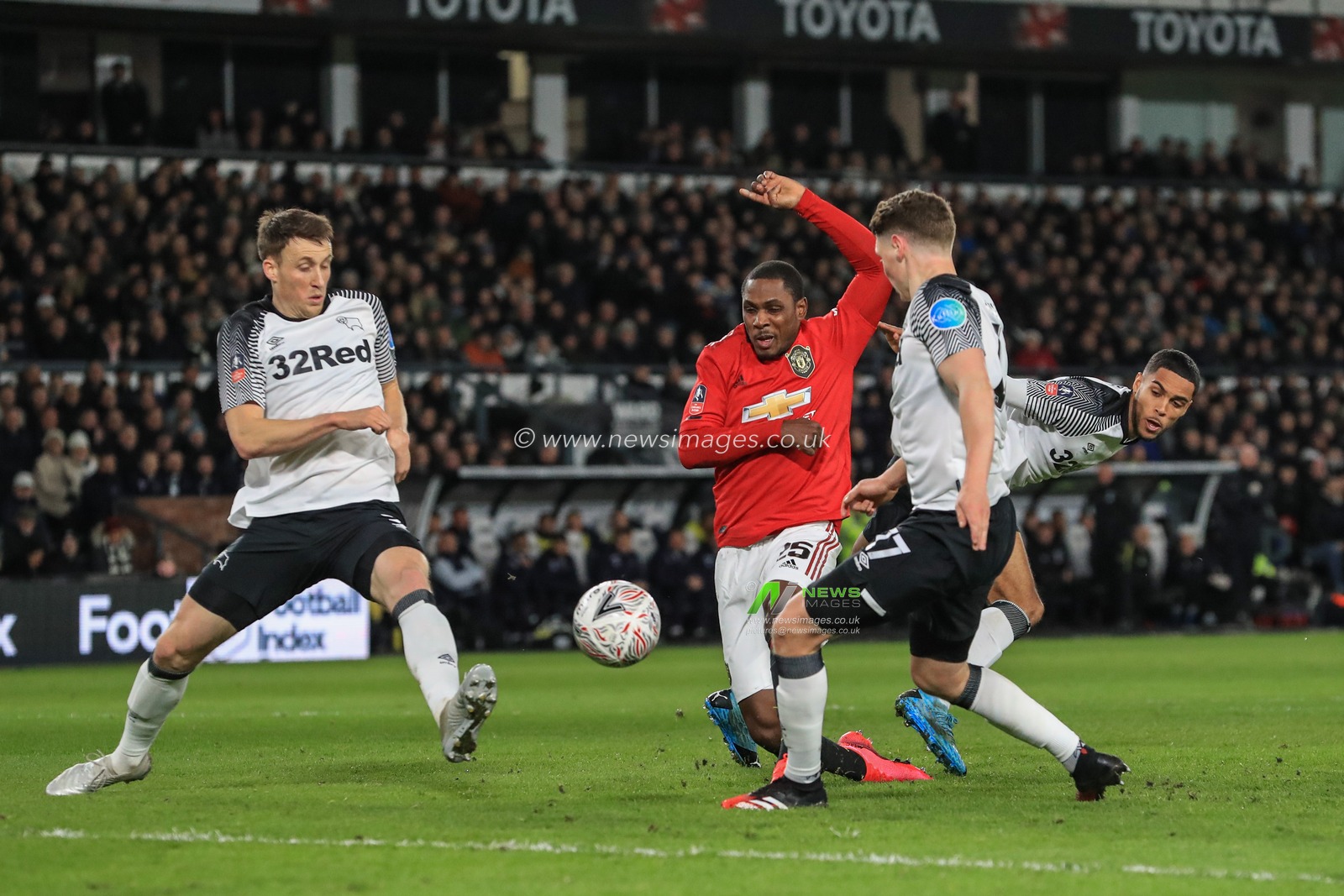 5th March 2020, Pride Park Stadium, Derby, England; Emirates FA Cup 5th Round, Derby County v Manchester United : Odion Ighalo (25) of Manchester United scores to make it 0-2