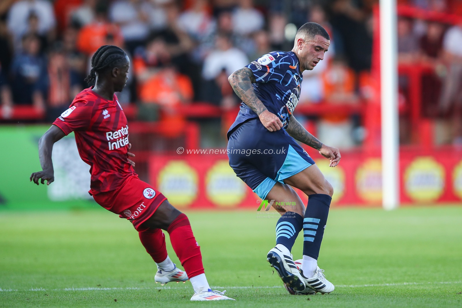 Oliver Norburn of Blackpool in action during the Sky Bet League 1 match Crawley Town vs Blackpool at Broadfield Stadium, Crawley, United Kingdom, 10th August 2024

(Photo by Gareth Evans/News Images)