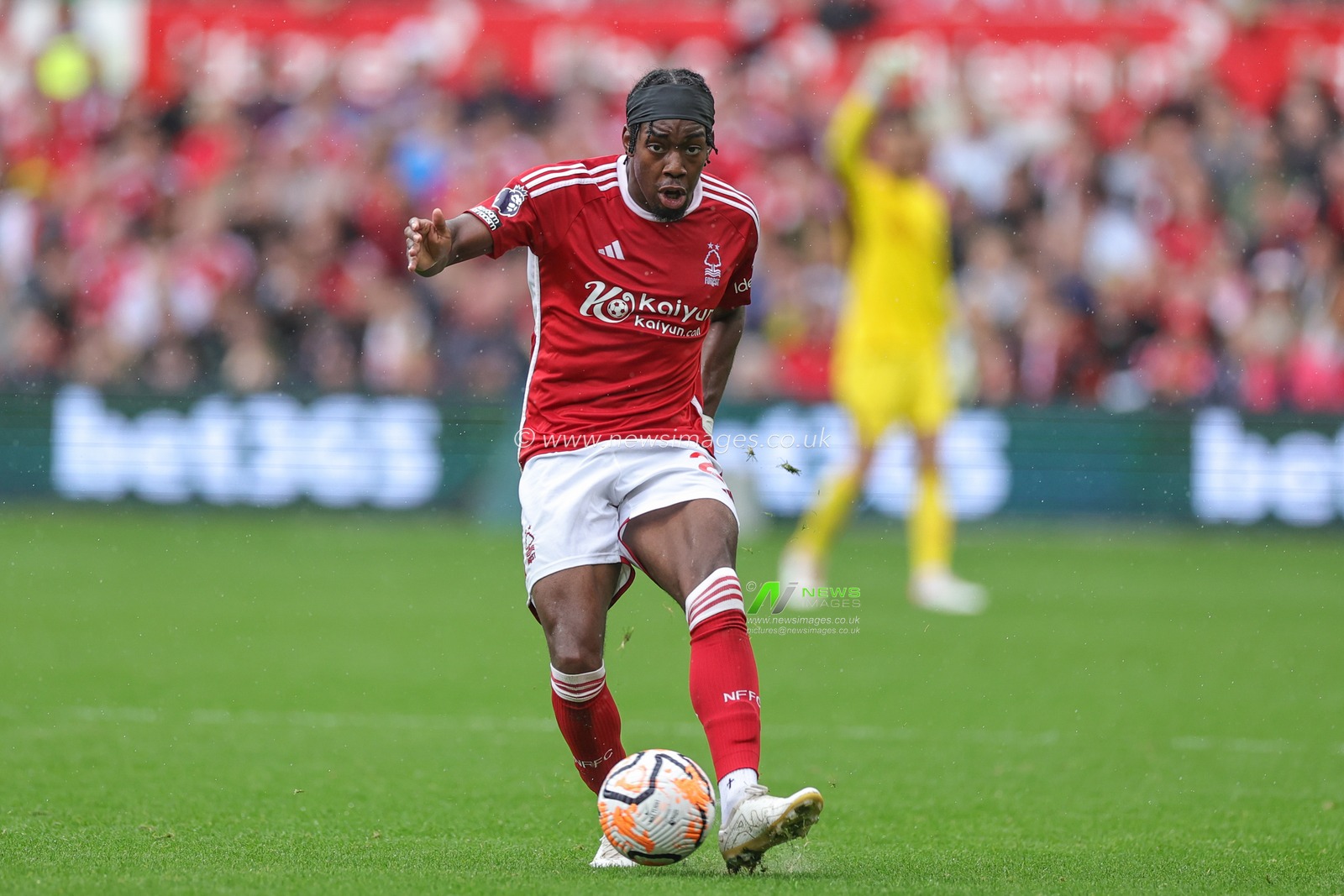 Anthony Elanga #21 of Nottingham Forest passes the ball during the Premier League match Nottingham Forest vs Brentford at City Ground, Nottingham, United Kingdom, 1st October 2023

(Photo by Mark Cosgrove/News Images)