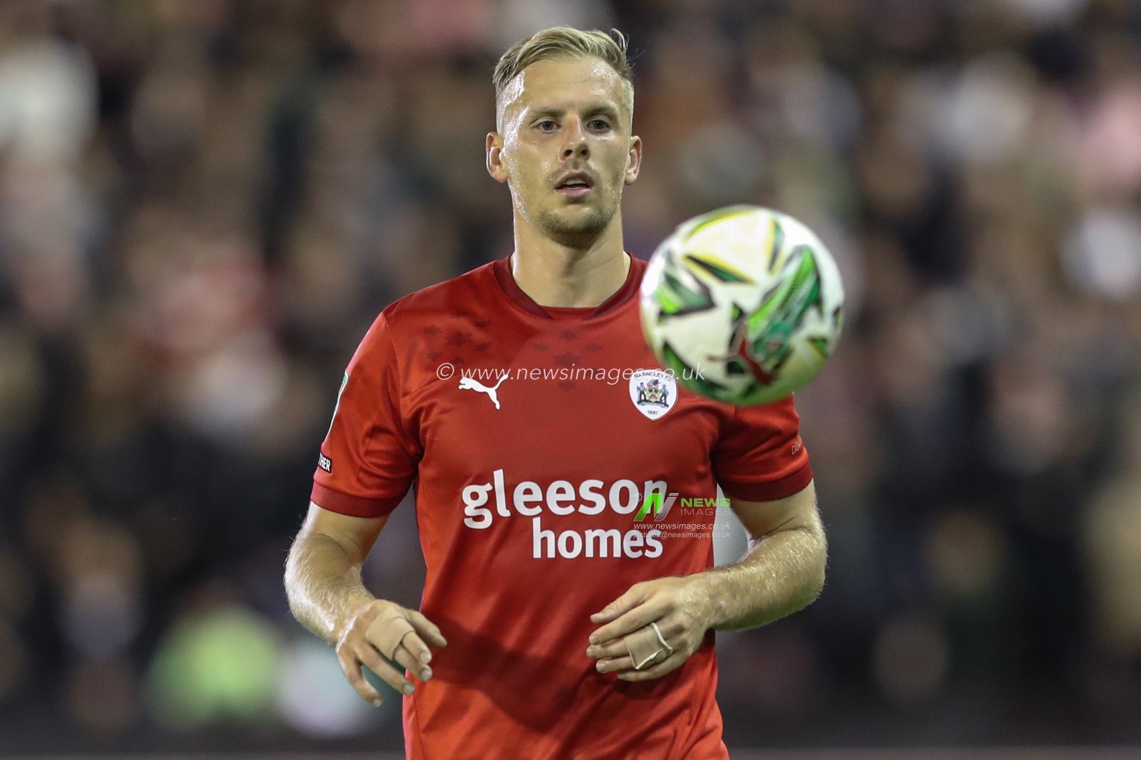 Marc Roberts of Barnsley during the Carabao Cup match Barnsley vs Sheffield United at Oakwell, Barnsley, United Kingdom, 27th August 2024

(Photo by Alfie Cosgrove/News Images)