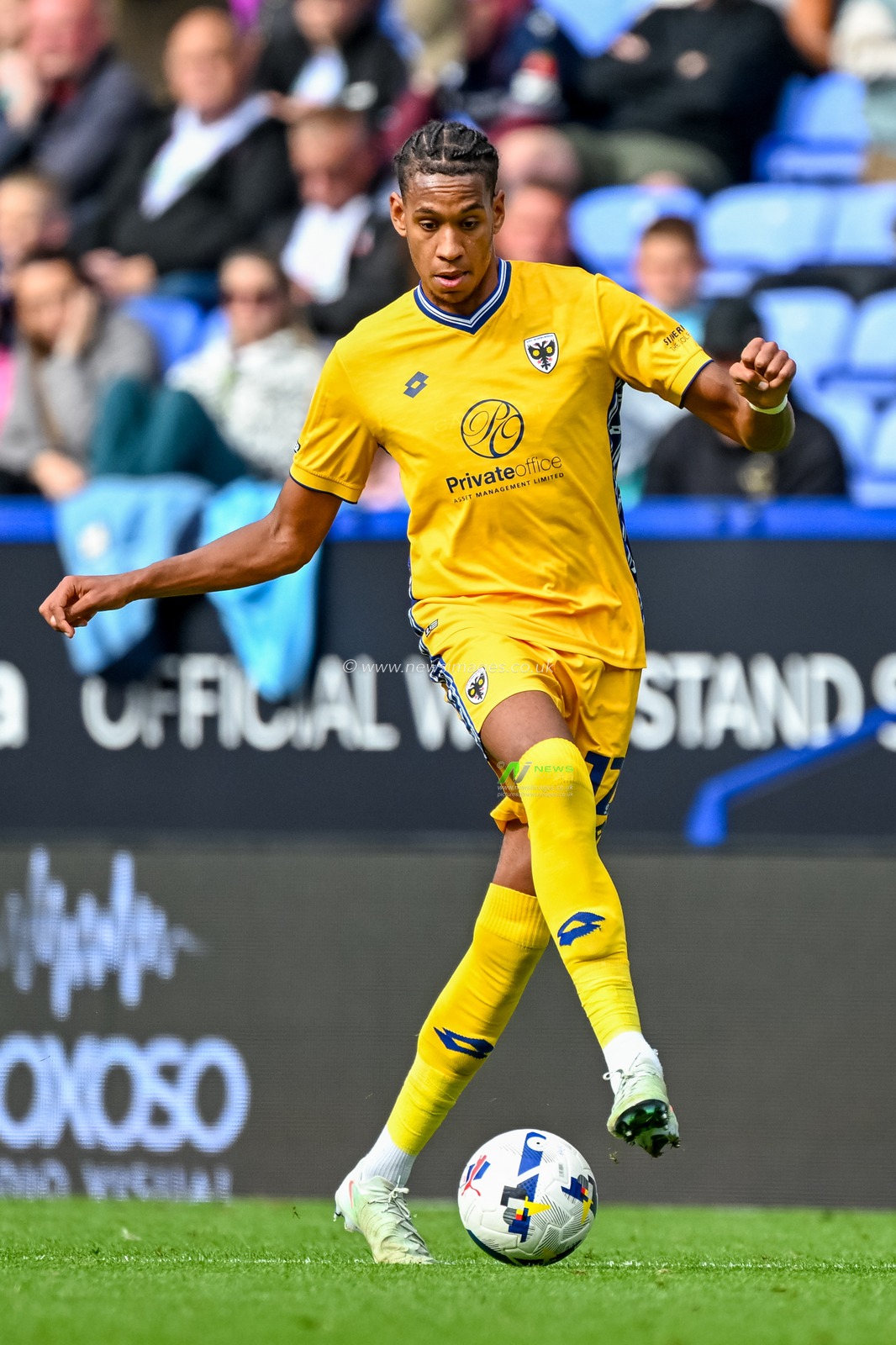 Alistair Smith of AFC Wimbledon during the Sky Bet League 1 match Bolton Wanderers vs AFC Wimbledon at Toughsheet Community Stadium, Bolton, United Kingdom, 6th September 2025

(Photo by Adam Gee/News Images)