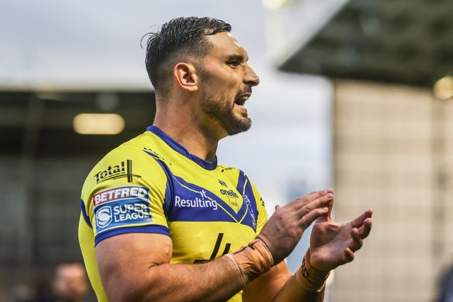 Ryan Matterson of Warrington Wolves in the pre-game warm up during the Betfred Super League Round 24 match Warrington Wolves vs Salford Red Devils at Halliwell Jones Stadium, Warrington, United Kingdom, 29th August 2025

(Photo by Alfie Cosgrove/News Images)