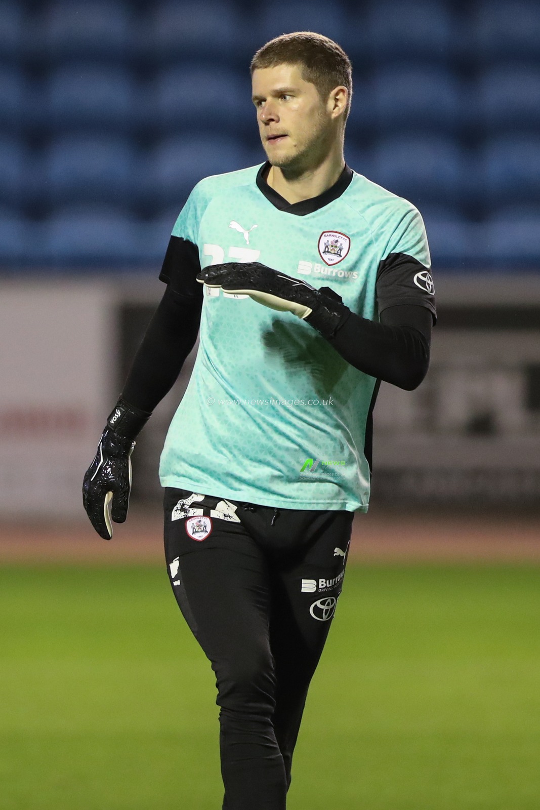 Ben Killip of Barnsley in the pregame warmup session during the Sky Bet League 1 match Carlisle United vs Barnsley at Brunton Park, Carlisle, United Kingdom, 12th March 2024

(Photo by Alfie Cosgrove/News Images)