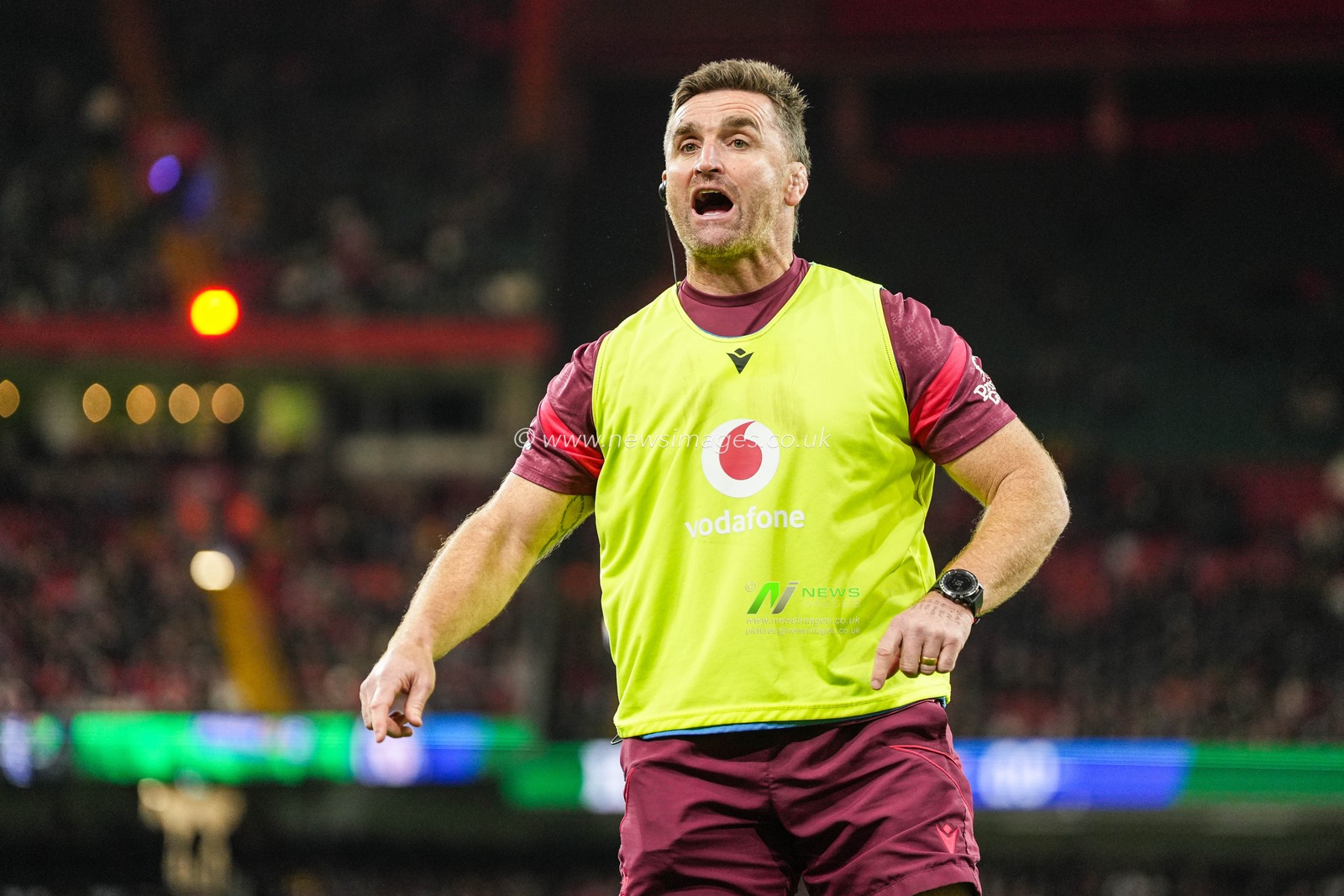 \Wales coach Huw Bennet during the Guinness Six Nations match Wales vs France at Principality Stadium, Cardiff, United Kingdom, 15th February 2026

(Photo by Andrew Lewis/News Images)