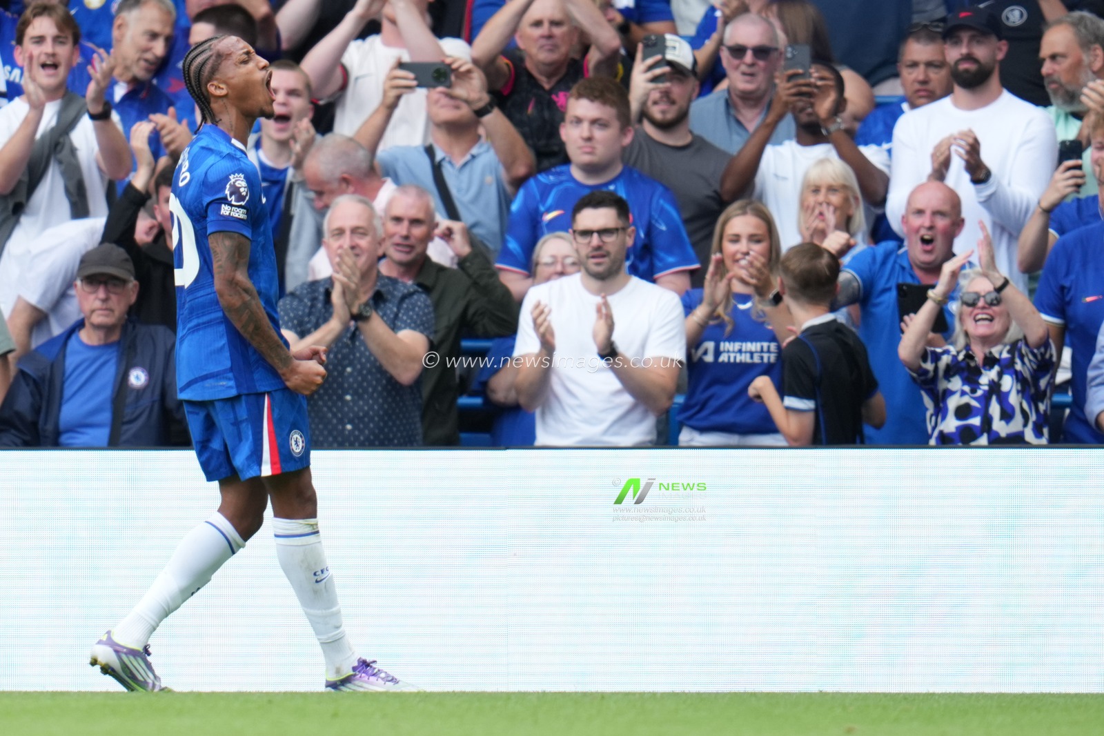 Joao Pedro of Chelsea celebrates goal during the Premier League match Chelsea vs Fulham at Stamford Bridge, London, United Kingdom, 30th August 2025

(Photo by Harvey Murphy/News Images)
