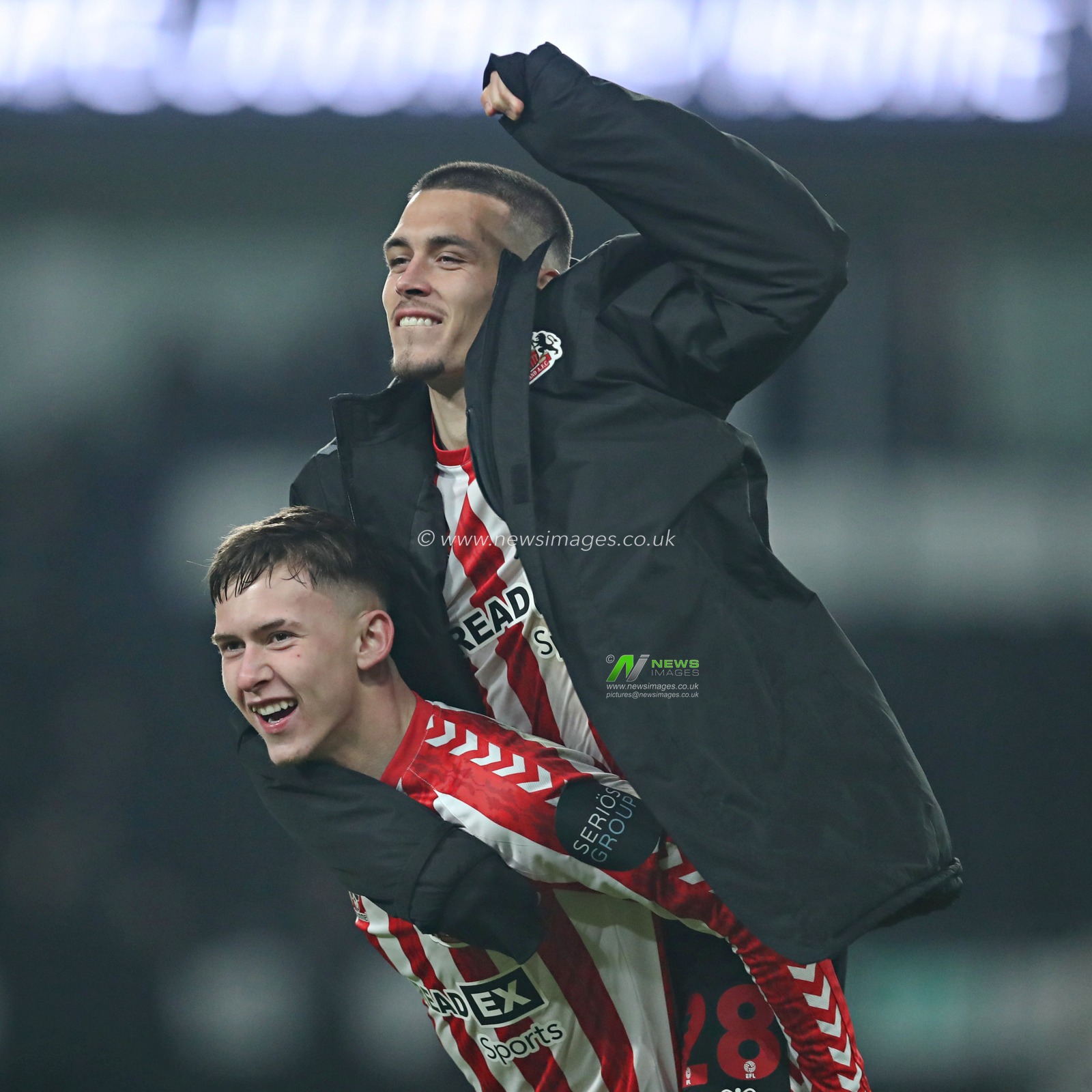 Chris Rigg of Sunderland and Enzo Le FÃ©e of Sunderland after the Sky Bet Championship match Derby County vs Sunderland at Pride Park Stadium, Derby, United Kingdom, 21st January 2025

(Photo by Sam Eaden/News Images) 