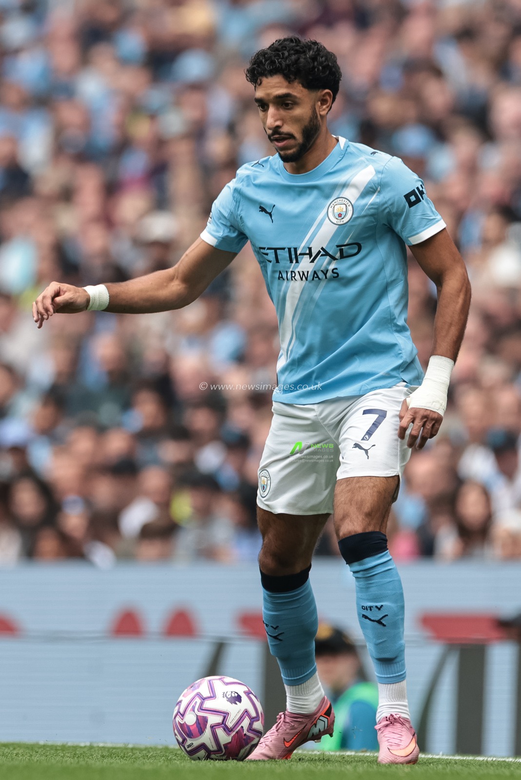 Omar Marmoush of Manchester City with the ball during the Premier League match Manchester City vs Tottenham Hotspur at Etihad Stadium, Manchester, United Kingdom, 23rd August 2025

(Photo by Mark Cosgrove/News Images)