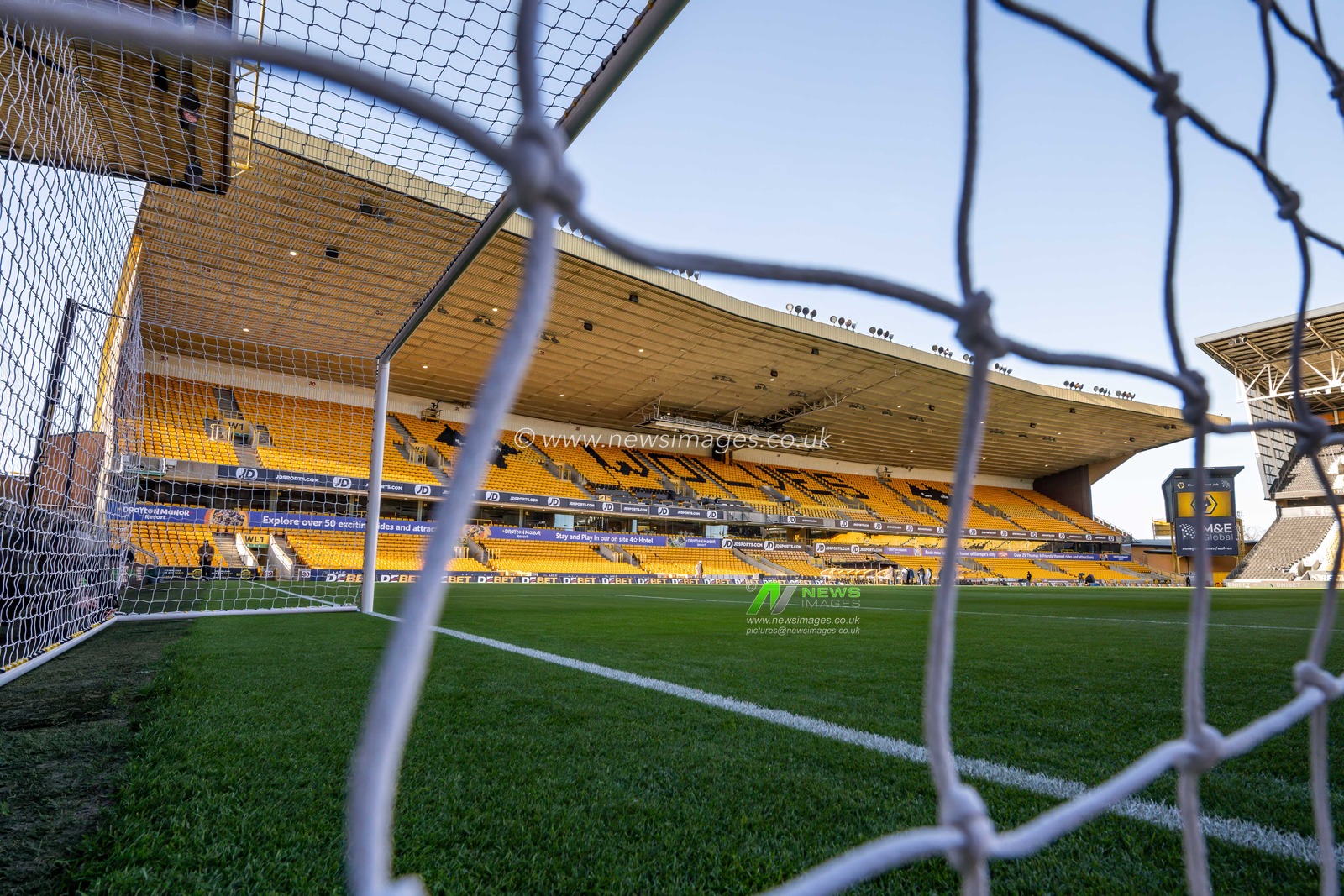 A general view of Molineux, Home of Wolverhampton Wanderers, ahead of the Premier League match Wolverhampton Wanderers vs Arsenal at Molineux, Wolverhampton, United Kingdom, 25th January 2025

(Photo by Craig Thomas/News Images)