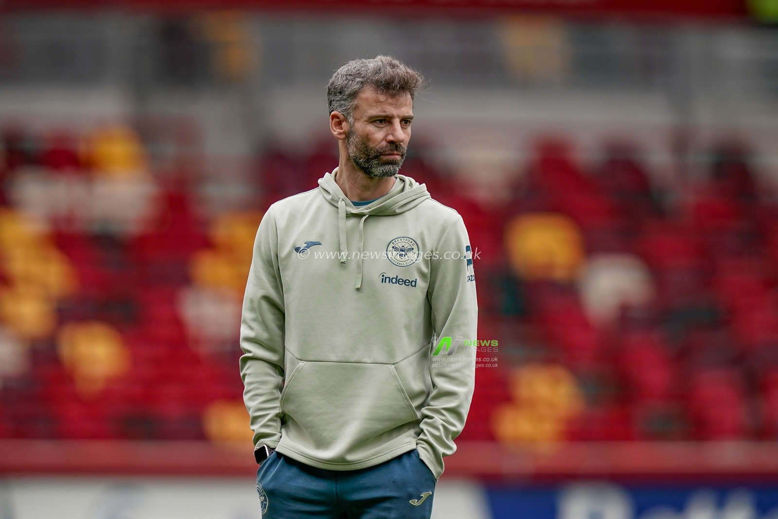 Manu Sotello coach of Brentford during the Premier League match Brentford vs Brighton & Hove Albion at GTECH Community Stadium, London, United Kingdom on 21 February 2026

(Photo by Maynard Manyowa/News Images)