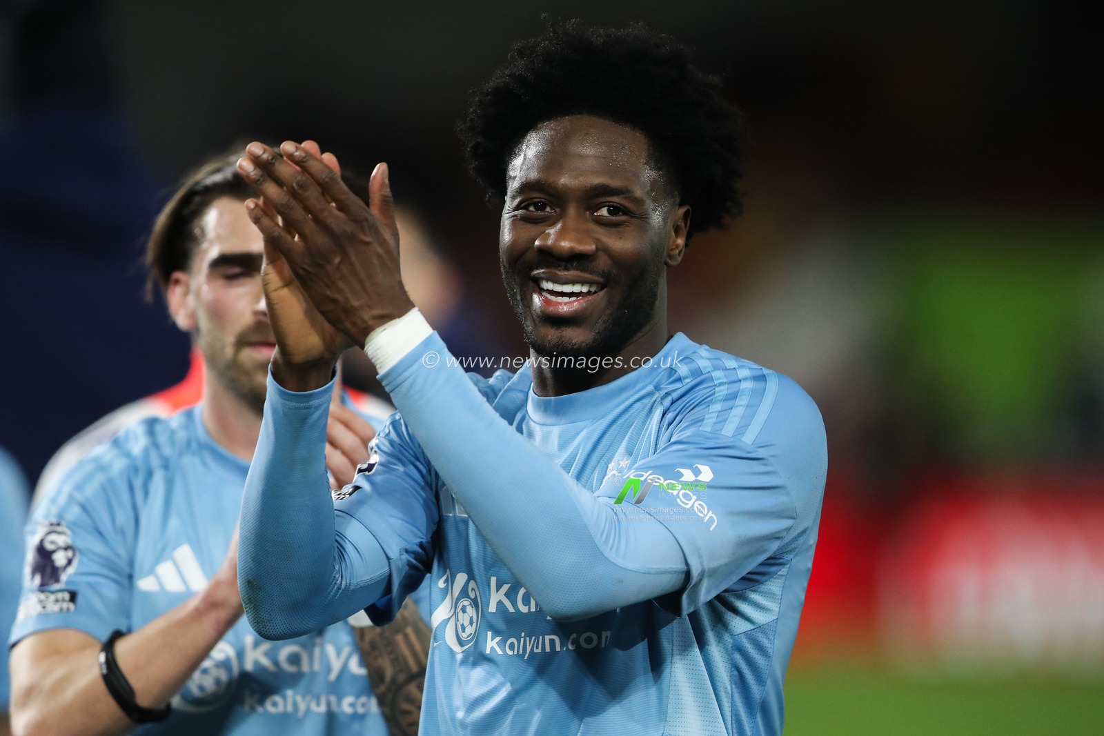 Ola Aina of Nottingham Forest applauds the travelling fans after the Premier League match Brentford vs Nottingham Forest at The Gtech Community Stadium, London, United Kingdom, 21st December 2024

(Photo by Gareth Evans/News Images)
