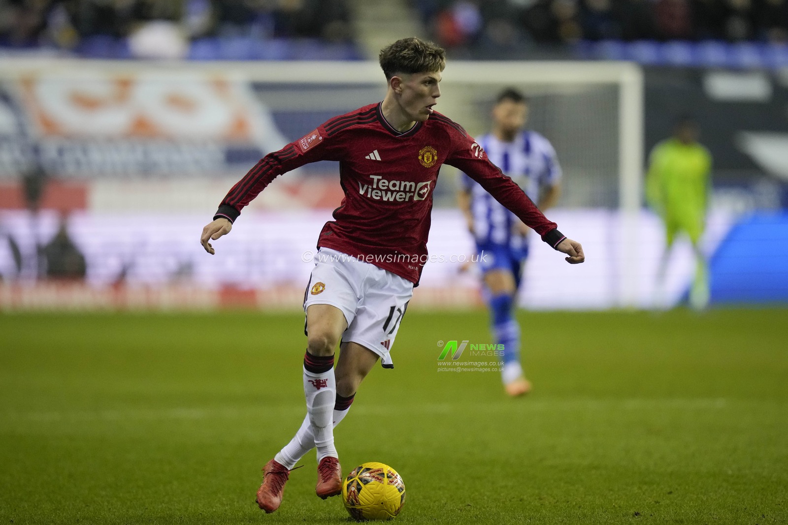 Alejandro Garnacho of Manchester United looks upfield during the Emirates FA Cup Third Round match Wigan Athletic vs Manchester United at DW Stadium, Wigan, United Kingdom, 8th January 2024

(Photo by Steve Flynn/News Images)
