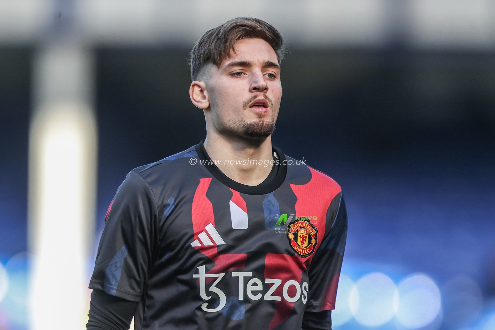 Altay BayÄ±ndÄ±r of Manchester United in the pregame warmup session during the Premier League match Everton vs Manchester United at Goodison Park, Liverpool, United Kingdom, 22nd February 2025

(Photo by Alfie Cosgrove/News Images)
