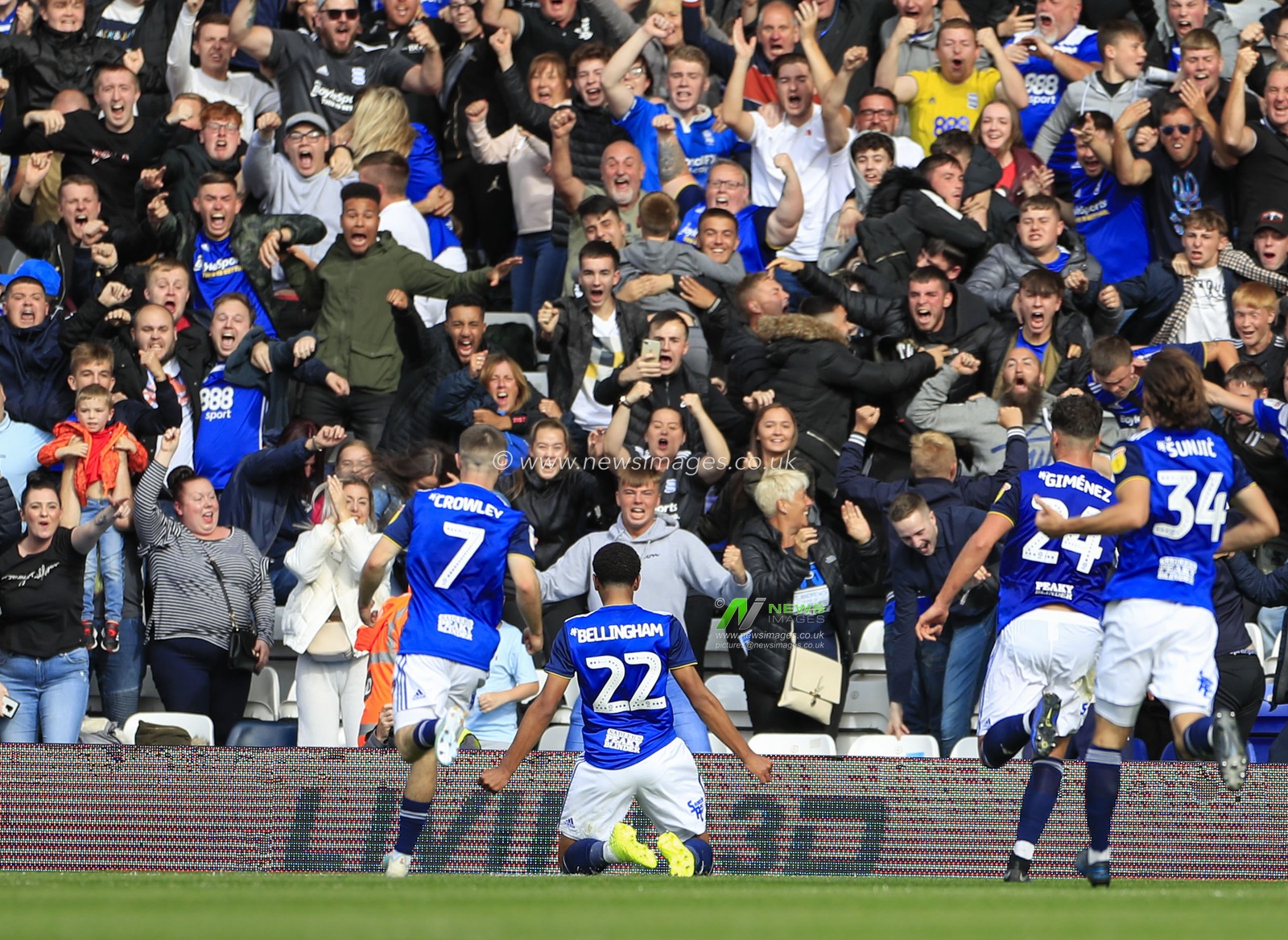 31st August 2019, St Andrew's, Birmingham, England; Sky Bet Championship Football,  Birmingham City vs Stoke City ;Jude Bellingham (22) of Birmingham City celebrates scoring his teams second goal in the 75th minute, 2-1 to Birmingham City

Credit: Conor Molloy/News Images


English Football League images are subject to DataCo Licence