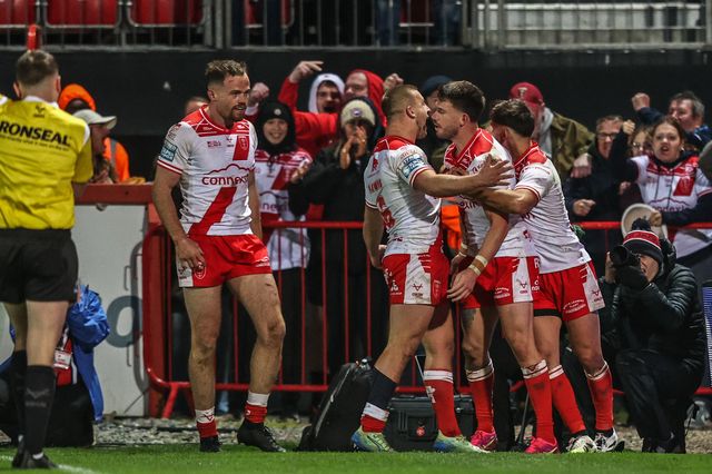Oliver Gildart of Hull KR celebrates his try during the Betfred Super League Semi Final 2 match Hull KR vs St Helens at Sewell Group Craven Park, Kingston upon Hull, United Kingdom, 3rd October 2025

(Photo by Alfie Cosgrove/News Images)