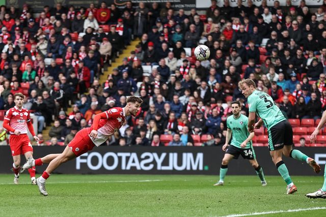 Sky Bet League 1 Barnsley v Cheltenham Town
