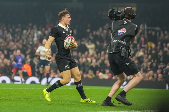 Ruben Love of New Zealand celebrates scoring a try for his team during the Quilter Nations Series 2025 match Wales vs New Zealand at Principality Stadium, Cardiff, United Kingdom, 22nd November 2025

(Photo by Andrew Lewis/News Images)

*** GER AUT SUI OUT ***