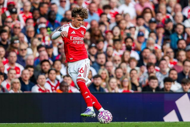 Max Robert Dowman of Arsenal passes the ball during the Premier League match Arsenal vs Leeds United at Emirates Stadium, London, United Kingdom, 23rd August 2025

(Photo by Izzy Poles/News Images)