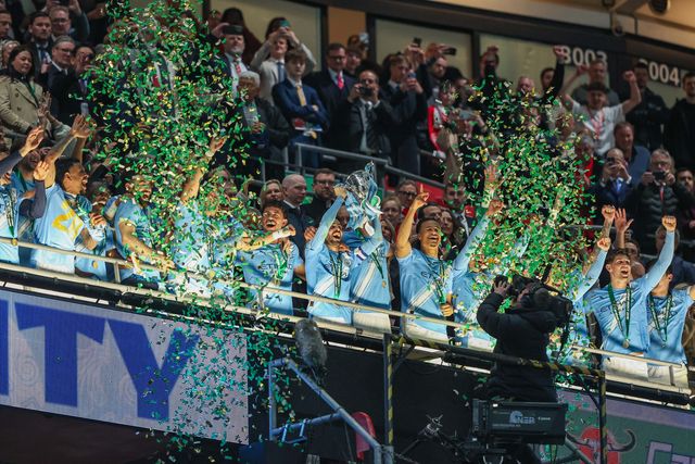 Manchester City players lift the trophy after the final whistle during the Carabao Cup Final match Arsenal vs Manchester City at Emirates, London, United Kingdom on 22 March 2026

(Photo by Alfie Cosgrove/News Images)