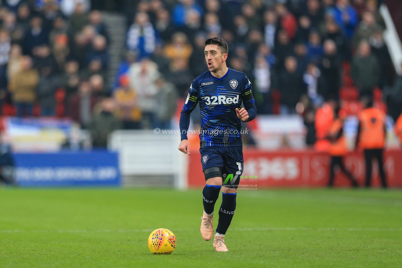 19th January 2019, Bet 365 Stadium, Stoke-on-Trent, England; Sky Bet Championship, Stoke City vs Leeds United ; Pablo Hernandez (19) of Leeds Utd during the game


Credit: Mark Cosgrove/News Images

English Football League images are subject to DataCo Licence