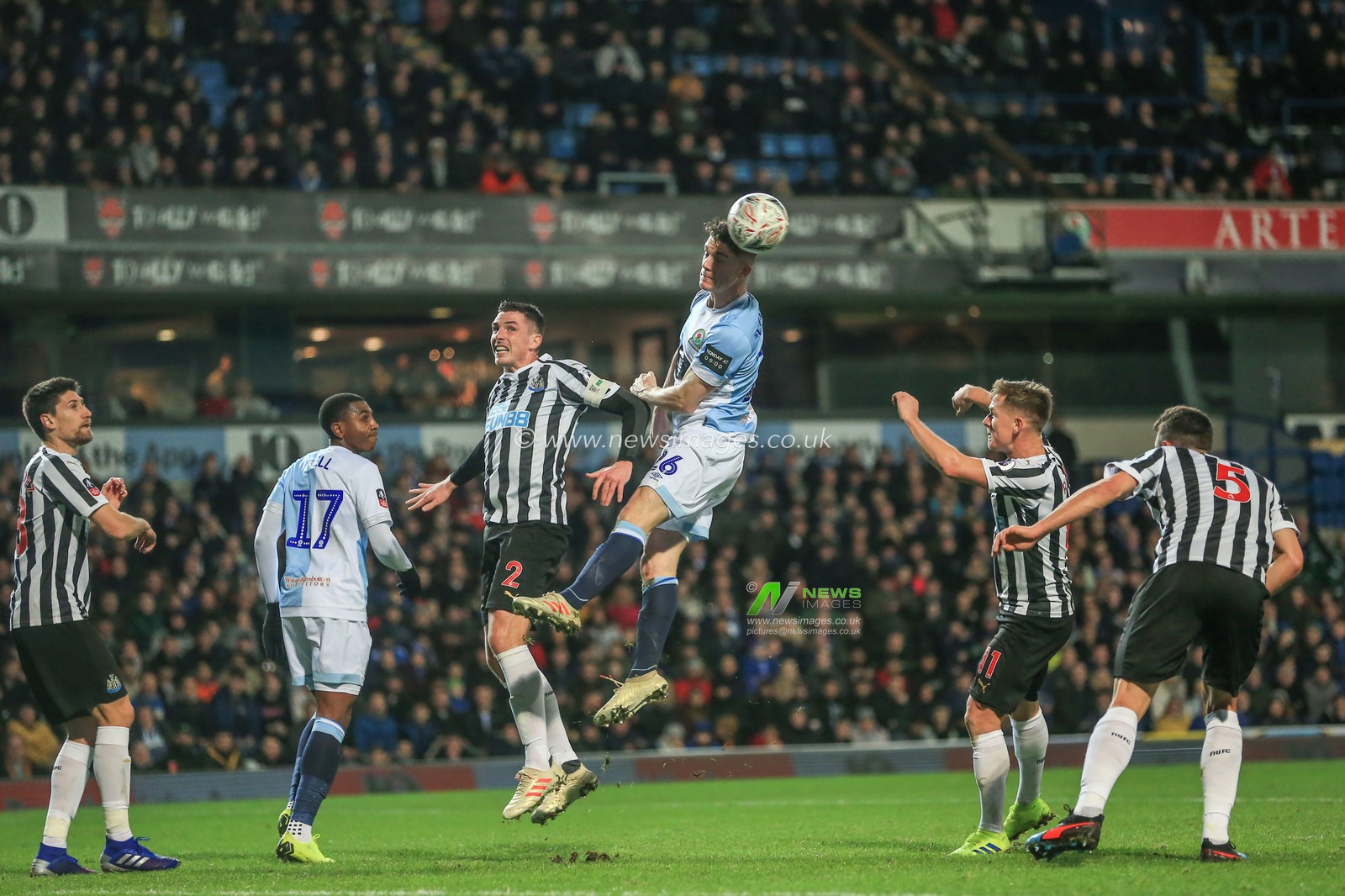 15th January 2019, Ewood Park, Blackburn, England; Emirates FA Cup, 3rd Round replay, Blackburn Rovers vs Newcastle United ; Darragh Lenihan (26) of Blackburn heads on goal 


Credit: Mark Cosgrove/News Images

English Football League images are subject to DataCo Licence