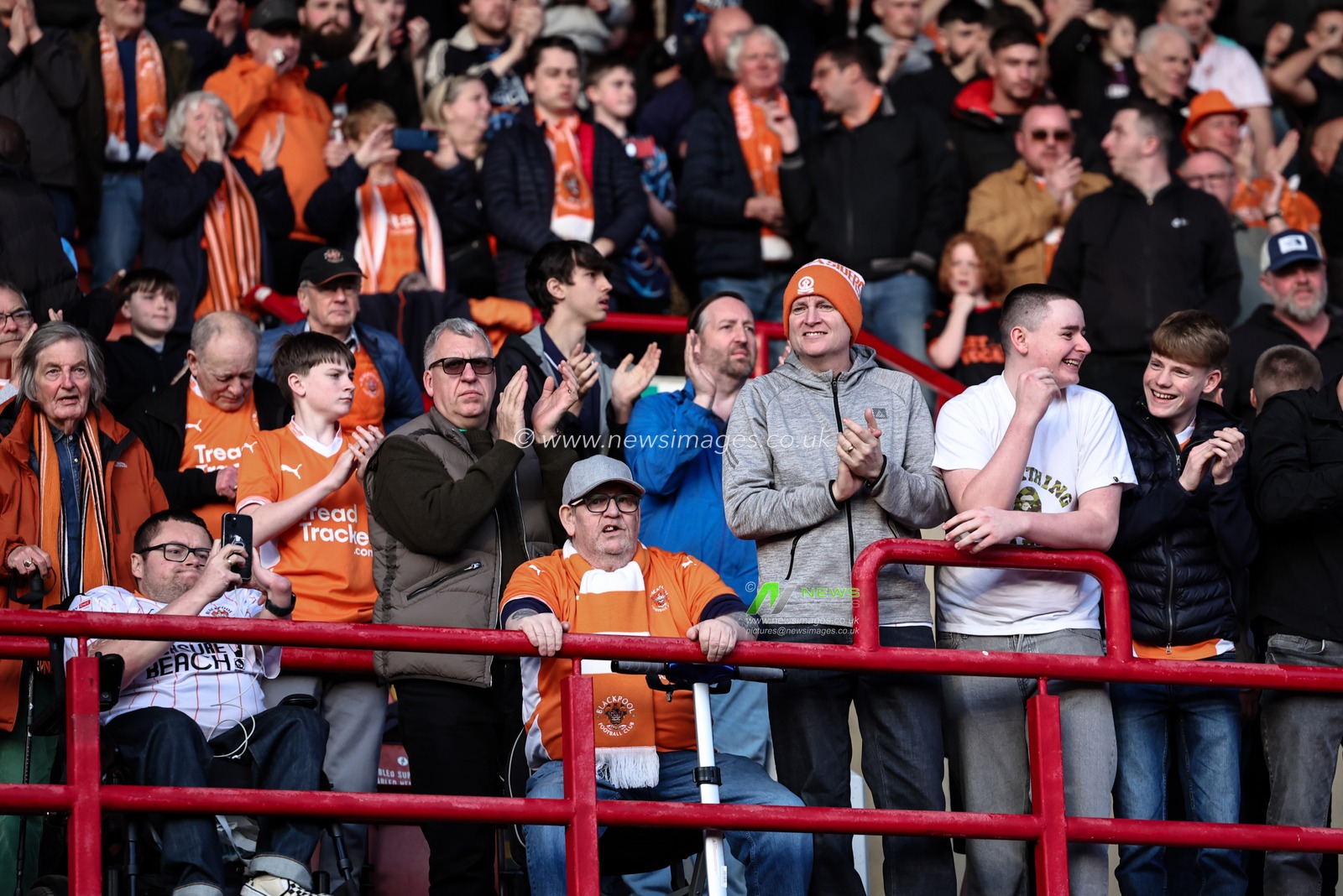 Blackpool fans celebrate their 0-3 win during the Sky Bet League 1 match Barnsley vs Blackpool at Oakwell, Barnsley, United Kingdom, 8th March 2025

(Photo by Mark Cosgrove/News Images)