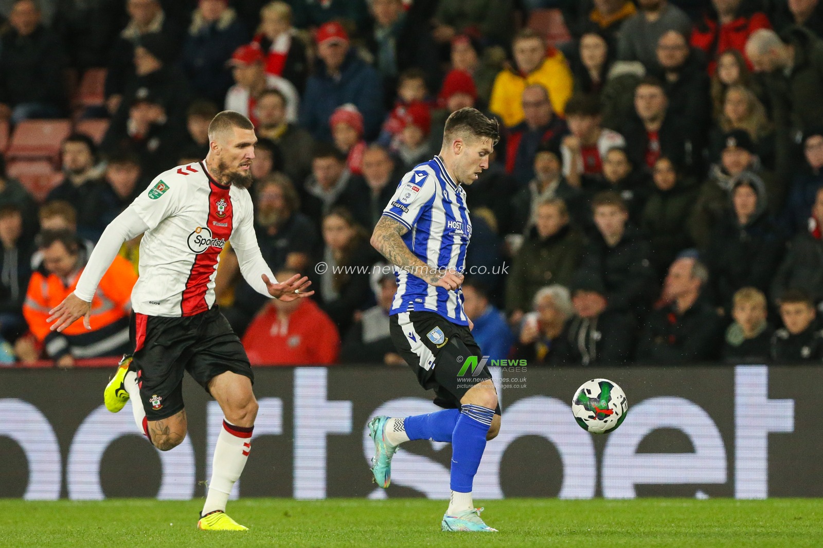 Josh Windass #11 of Sheffield Wednesday on the ball during the Carabao Cup Third Round match Southampton vs Sheffield Wednesday at St Mary's Stadium, Southampton, United Kingdom, 9th November 2022

(Photo by Arron Gent/News Images)