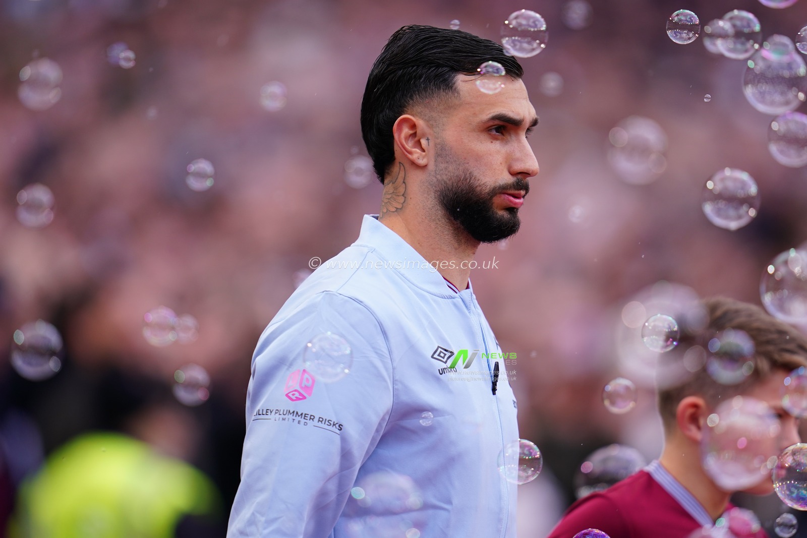 Valentin Castellanos of West Ham United walks out during the Emirates FA Cup Quarter-Final match West Ham United vs Leeds United at London Stadium, London, United Kingdom on 04 April 2026

(Photo by Harvey Murphy/News Images)