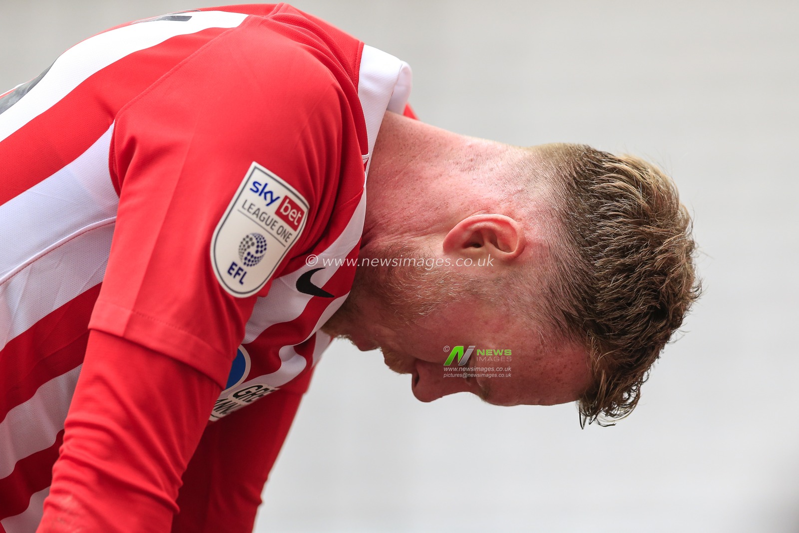 Aiden O'Brien (10) of Sunderland shows his disappointment after shooting and missing target