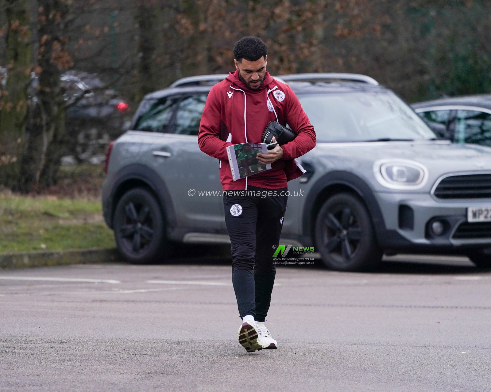 Jamie Reid of Stevenage arriving at Lamex stadium ahead of the Sky Bet League 1 match Stevenage vs Exeter City at Lamex Stadium, Stevenage, United Kingdom, 1st February 2025

(Photo by Harvey Murphy/News Images)