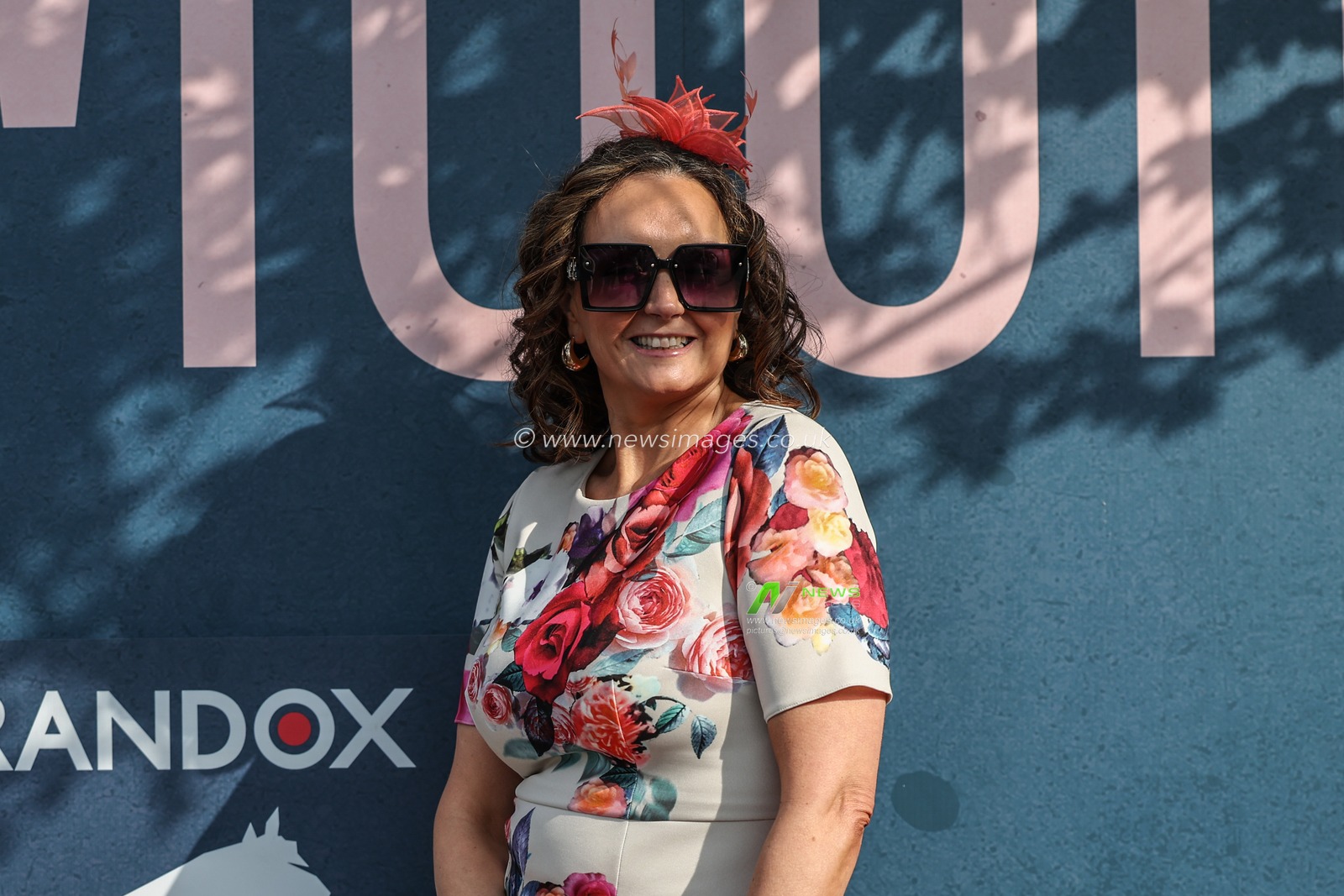 Ladies arrive on ladies day during the Randox Grand National 2025 Day 2 Ladies Day at Aintree Racecourse, Liverpool, United Kingdom, 4th April 2025

(Photo by Mark Cosgrove/News Images)