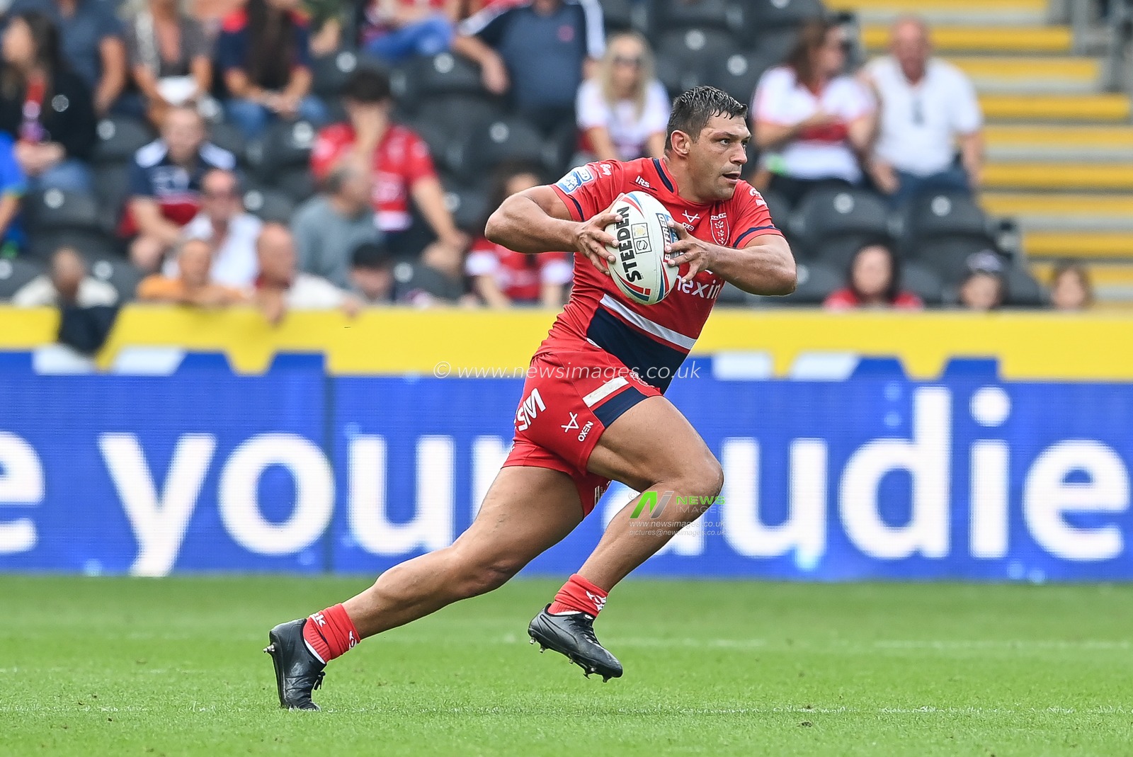 Ryan Hall #5 of Hull KR makes a break during the Betfred Super League match Hull FC vs Hull KR at MKM Stadium, Hull, United Kingdom, 3rd September 2022

(Photo by Craig Thomas/News Images)