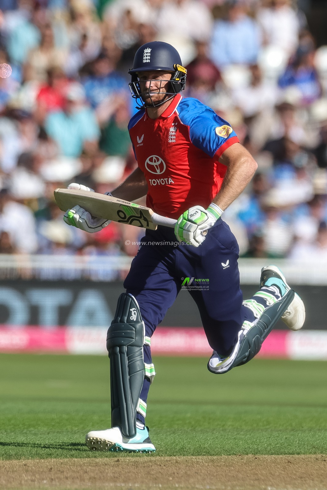 Jos Buttler of England makes runs during the Third Vitality T20 International match England vs India at Trent Bridge, Nottingham, United Kingdom on 07 July 2026

(Photo by Mark Cosgrove/News Images)