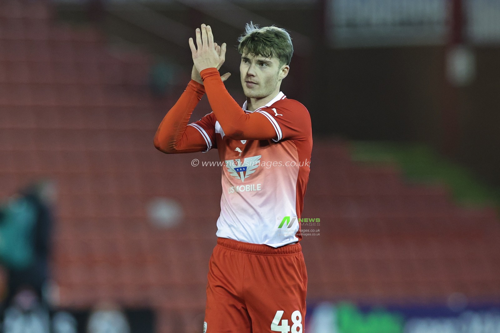 Luca Connell of Barnsley applauds the fans after the final whistle during the Sky Bet League 1 match Barnsley vs Wigan Athletic at Oakwell, Barnsley, United Kingdom, 1st January 2024

(Photo by Mark Cosgrove/News Images)