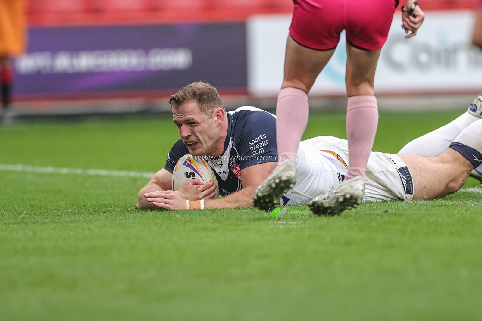 Tom Burgess of England goes over for a try during the Rugby League World Cup 2021 match England vs Greece at Bramall Lane, Sheffield, United Kingdom, 29th October 2022

(Photo by Mark Cosgrove/News Images)