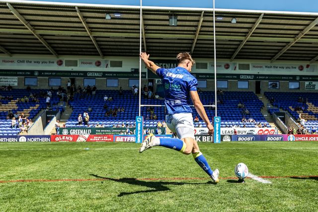 Ewan Irwin of Warrington Wolves in the pre-game warm up during the Betfred Super League round 12 match Warrington Wolves vs Bradford Bulls at The Halliwell Jones Stadium, Warrington, United Kingdom on 24 May 2026

(Photo by Alfie Cosgrove/News Images)