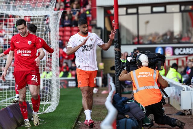 Sky Bet League 1 Barnsley v Blackpool