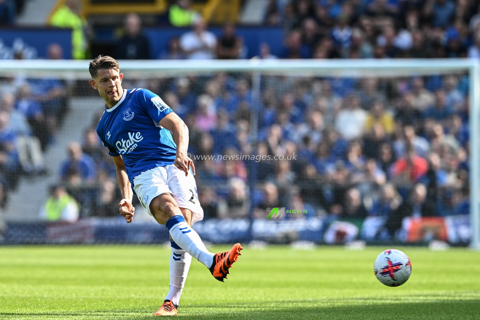 James Tarkowski #2 of Everton passes the ball during the Premier League match Everton vs Bournemouth at Goodison Park, Liverpool, United Kingdom, 28th May 2023

(Photo by Craig Thomas/News Images)